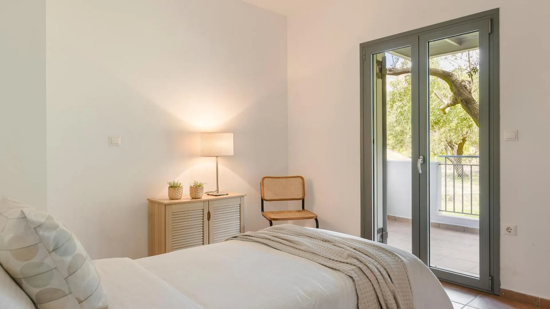 Hotel Costa Avithos Svoronata