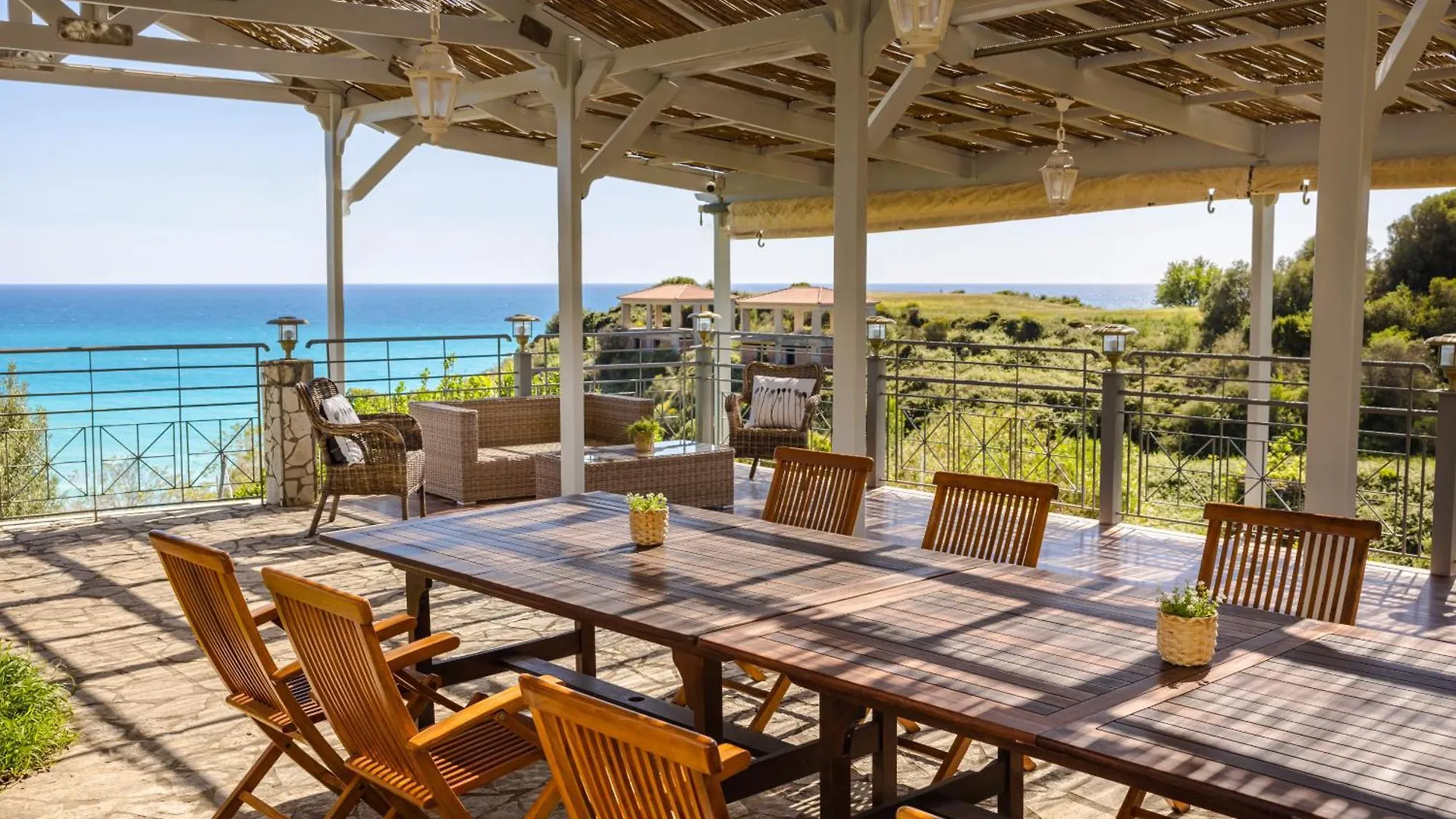 Hotel Costa Avithos Svoronata